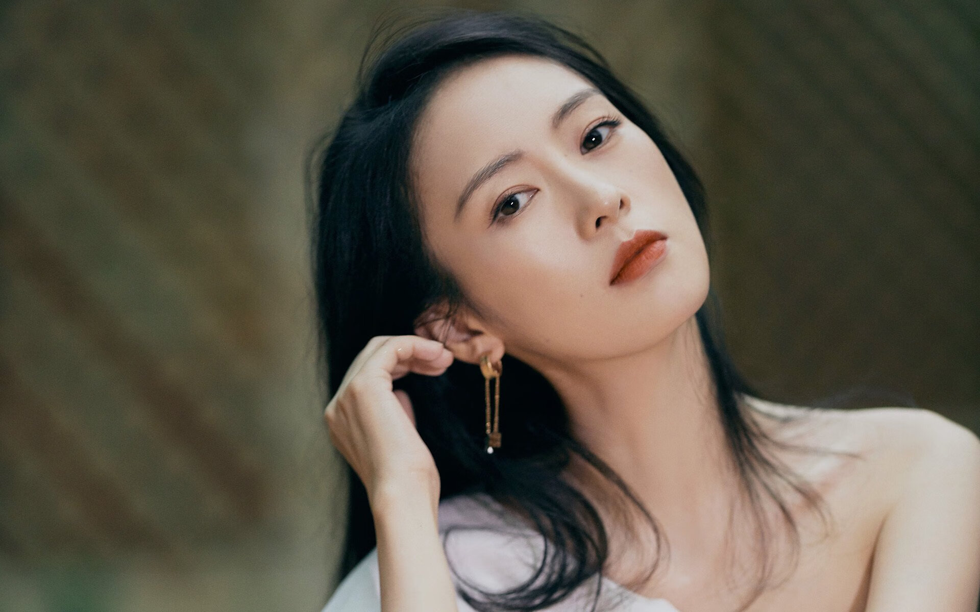 内线技术训练改革强调脚步与投篮结合，内线实用脚步