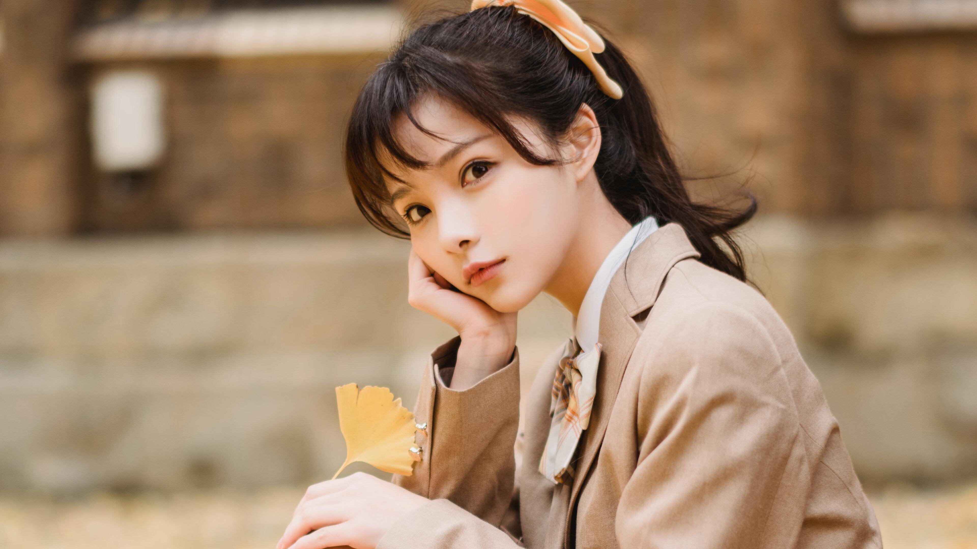 Kaiyun官方登录入口-西亚卡姆连砍三双猛龙球队重返前八，西亚卡姆球员